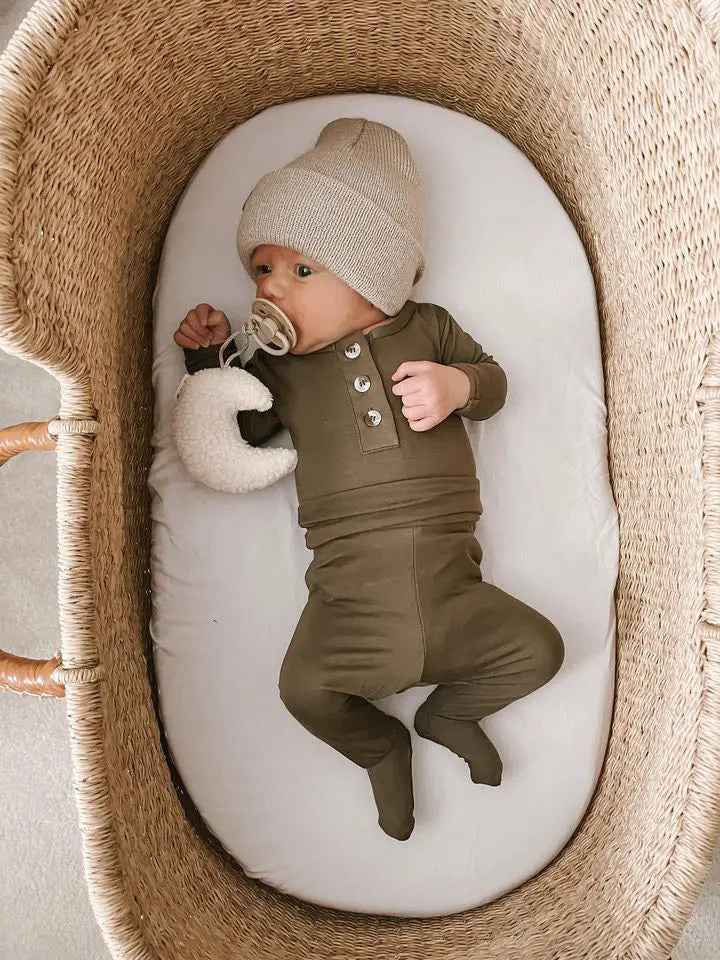 Conjunto de ropa para recién nacido niño - Verde militar | Conjunto para la salida del hospital del bebé niño