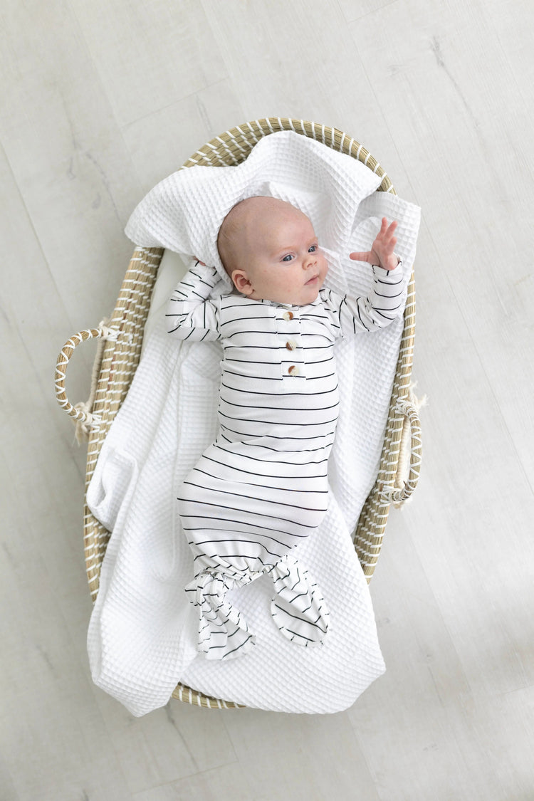 Conjunto de vestido de bebé con nudo - Rayas negras (Recién nacido-3 meses)