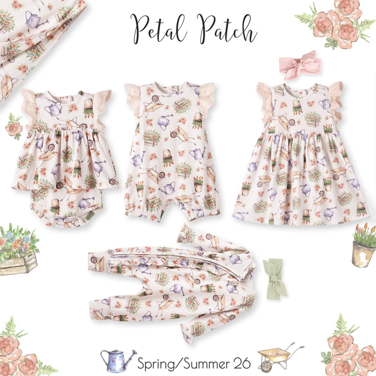 Pelele para bebé niña con estampado de pétalos – Mono de bambú con ojales