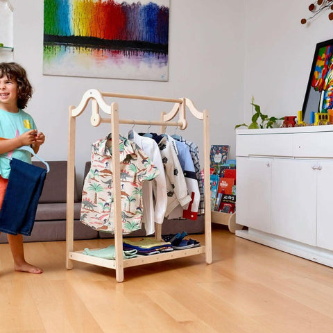 Perchero de madera Montessori para niños