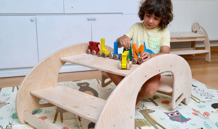 Juego de mesa y silla de madera Montessori 2 en 1