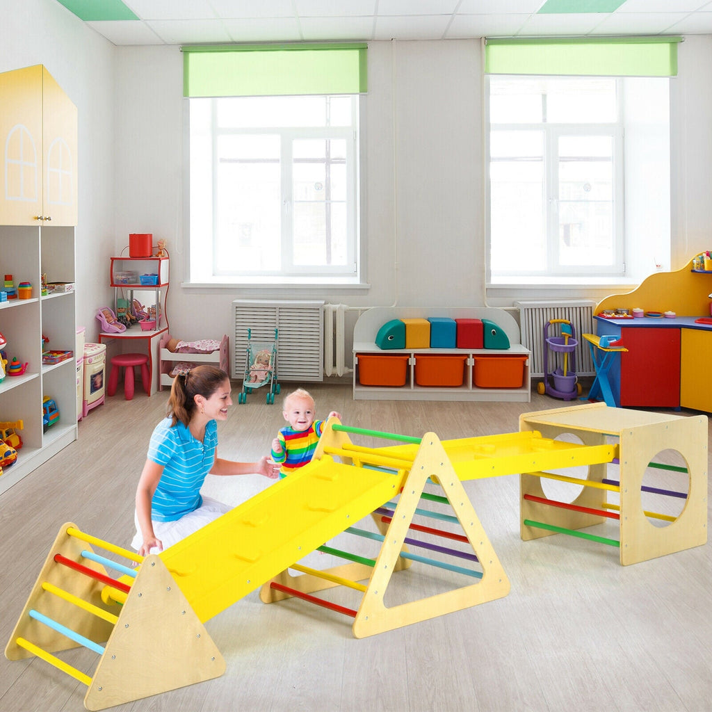Gimnasio de juegos infantil triangular 5 en 1 con 2 rampas.
