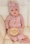 Vestido anudado para recién nacida y gorro turbante de 3 lazos - Rosa empolvado