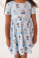 Frosty Friends: Vestido giratorio