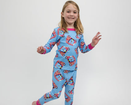 Conjunto para niñas pequeñas – Auto rosa