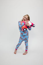 Conjunto para niñas pequeñas – Auto rosa