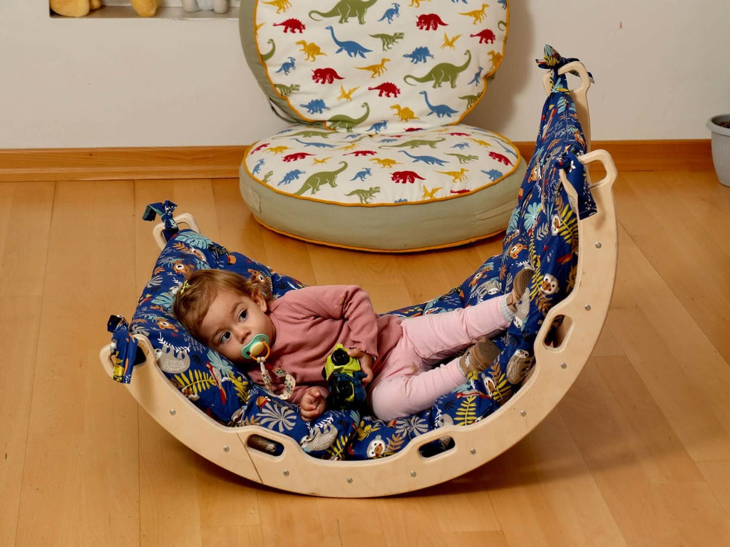 Arco/balancín de escalada Montessori mediano con juego de almohada y rampa