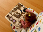 Tablero de actividades de madera para niños pequeños