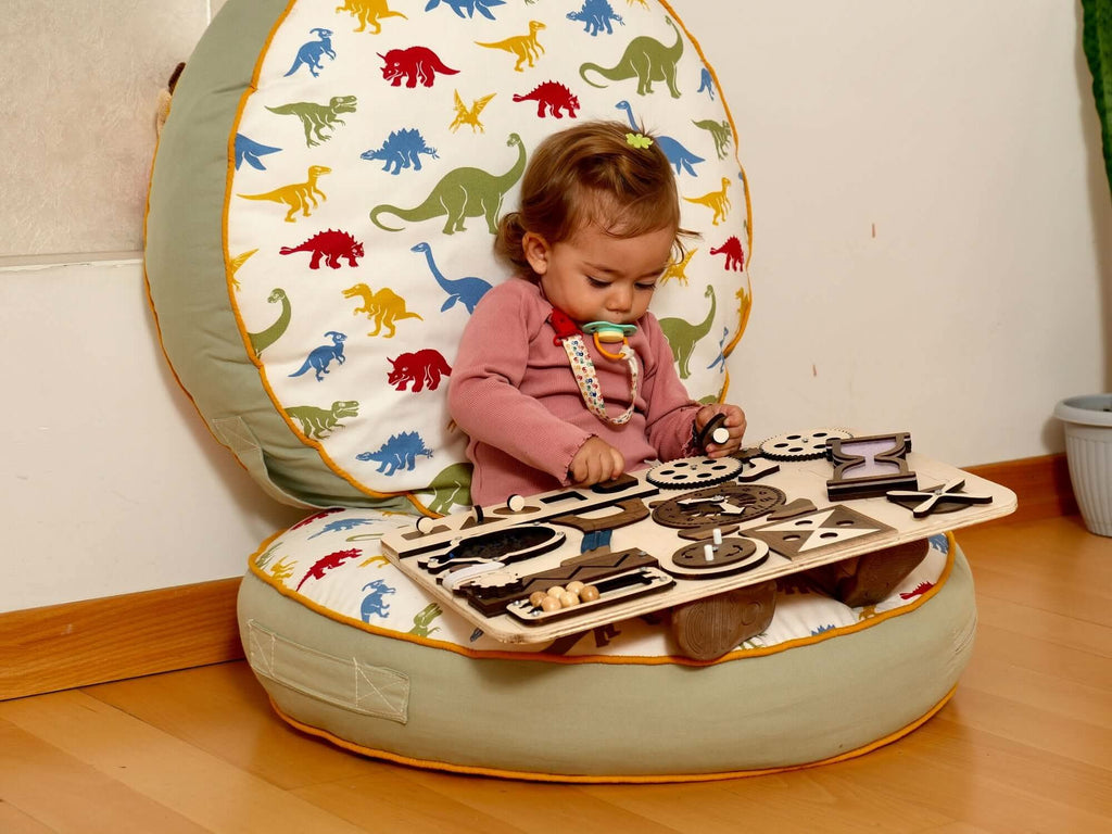 Tablero de actividades de madera para niños pequeños