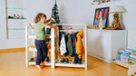 Armario de madera Montessori: organizador ideal de ropa infantil