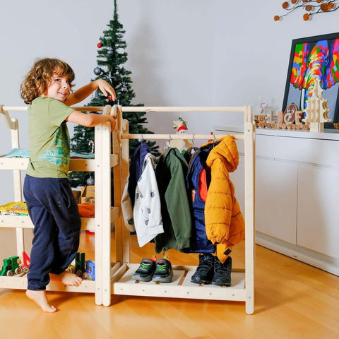 Armario de madera Montessori: organizador ideal de ropa infantil
