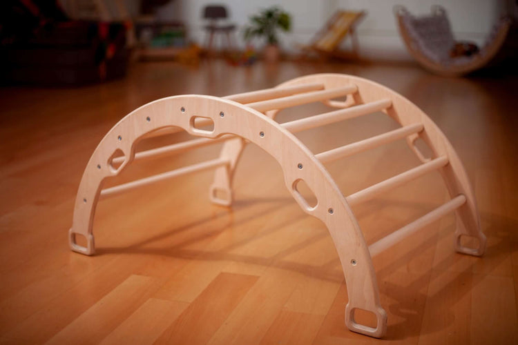 Arco/balancín de escalada Montessori mediano con juego de almohada y rampa