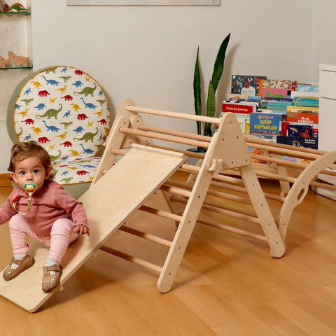 Parque infantil interior Montessori | Triángulo Pikler, arco de escalada, rampa y almohada 2 en 1