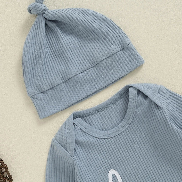 Conjunto de 2 piezas de mono con estampado de letras, cuello redondo y manga larga con gorro para bebé, niño y niña