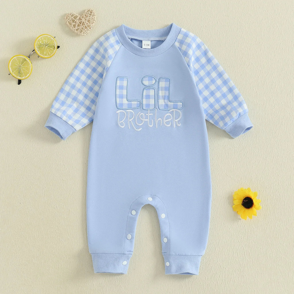 Mono de otoño para bebé niño pequeño Lil Brother con estampado de cuadros y letras bordadas, manga larga, cuello redondo y largo completo