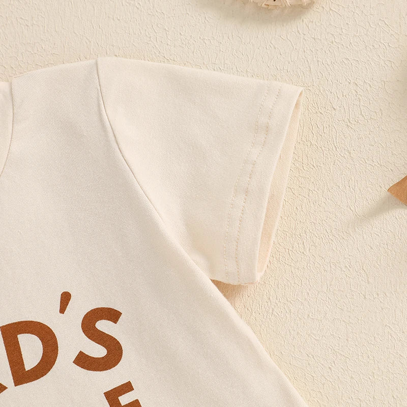 Conjunto de 2 piezas de camiseta de manga corta con estampado de letras y pantalones cortos elásticos con estampado a cuadros para bebé niño pequeño