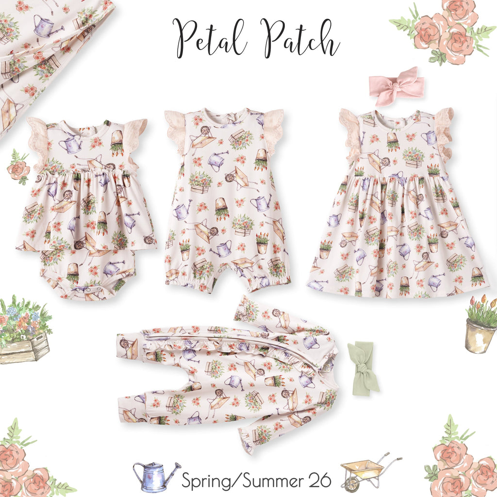 Pelele para bebé niña con estampado de pétalos – Mono de bambú con ojales