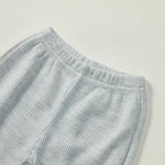 Conjunto de 2 piezas de jersey de algodón gofre de manga larga con cuello redondo y pantalones deportivos para bebés y niñas