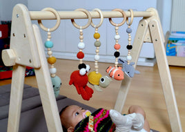 Gimnasio Montessori para bebés y juguetes colgantes | Gimnasio de madera para bebés