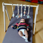 Gimnasio Montessori para bebés y juguetes colgantes | Gimnasio de madera para bebés