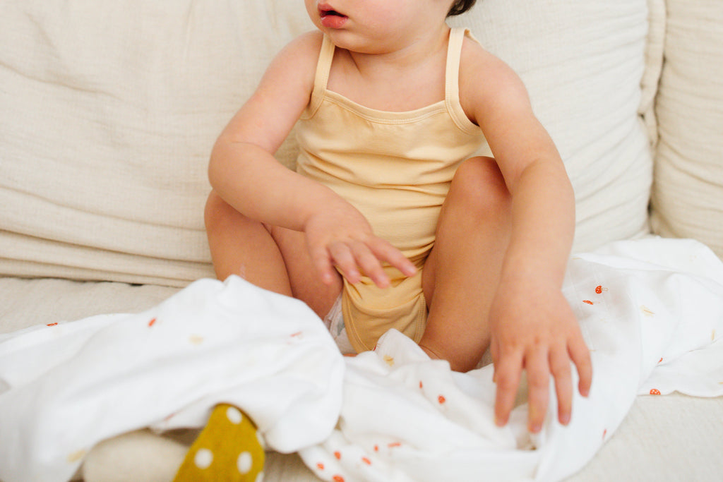 Conjunto sin mangas para bebé niño
