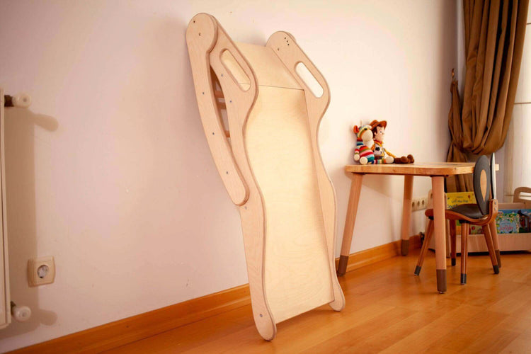 Tobogán de madera plegable