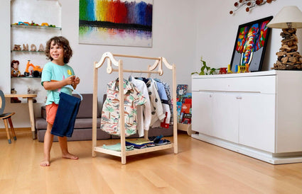 Perchero de madera Montessori para niños