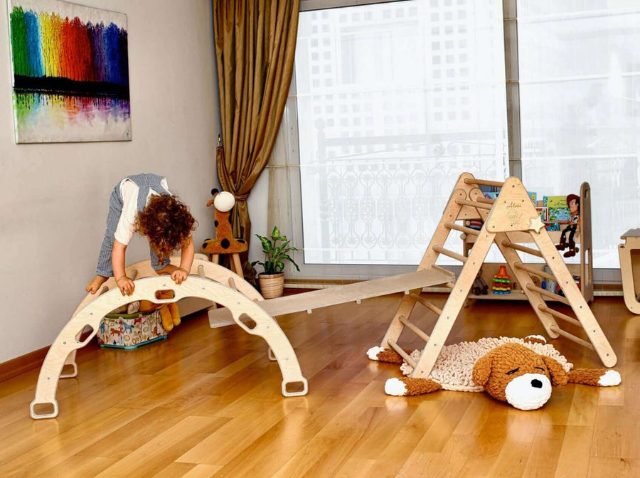 Juego de escalada de 4 piezas: triángulo de escalada, balancín de arco, almohada y rampa 2 en 1