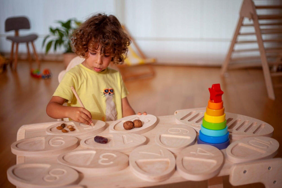 Tablero de madera para trazar para niños pequeños
