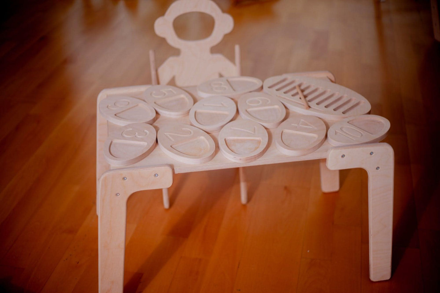 Tablero de madera para trazar para niños pequeños