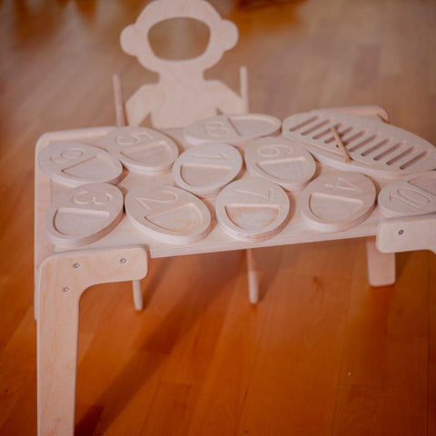 Tablero de madera para trazar para niños pequeños