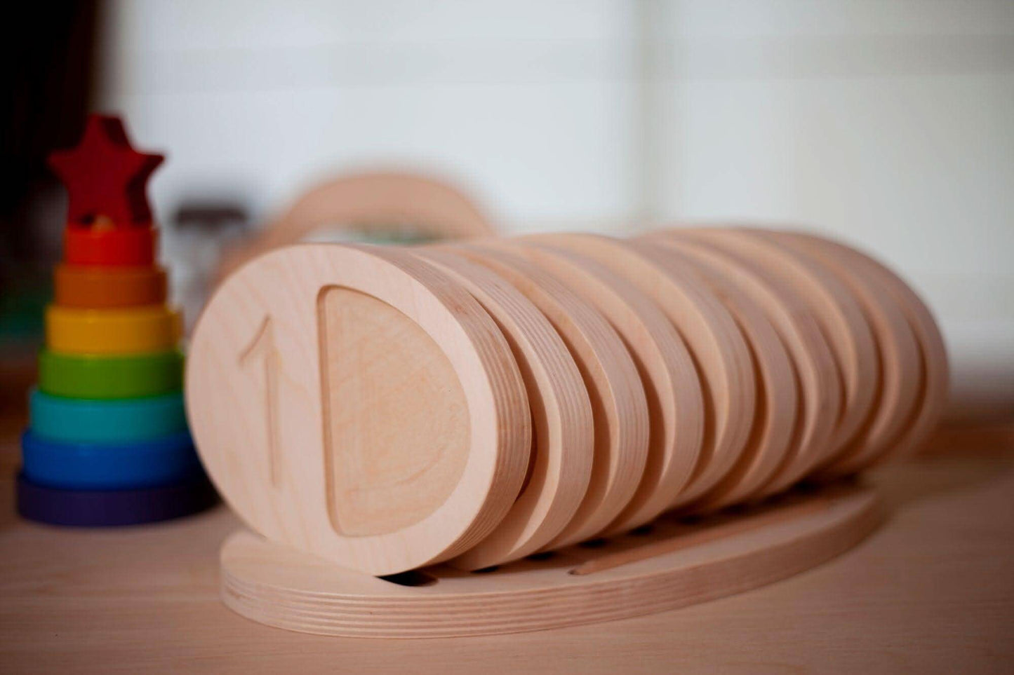 Tablero de madera para trazar para niños pequeños