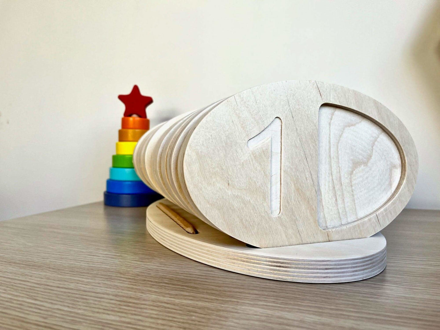 Tablero de madera para trazar para niños pequeños